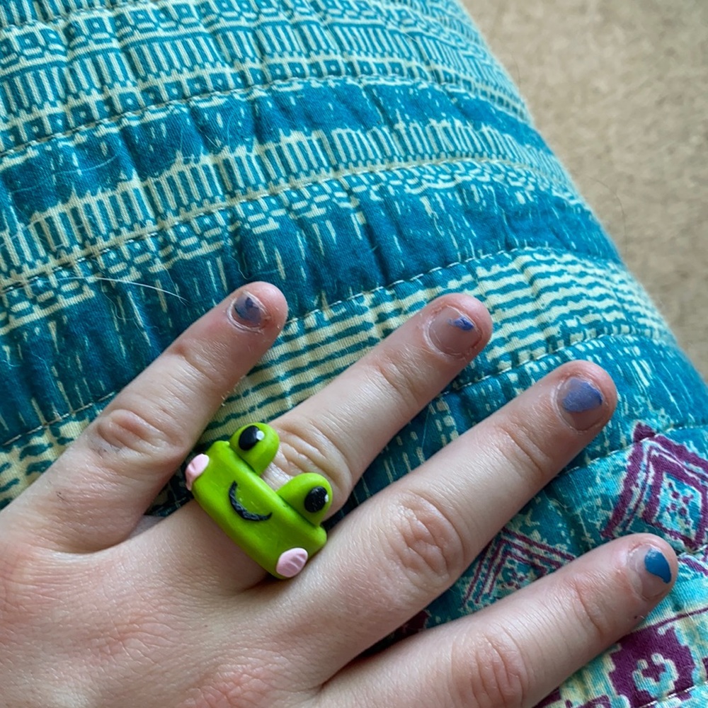 Frog ring